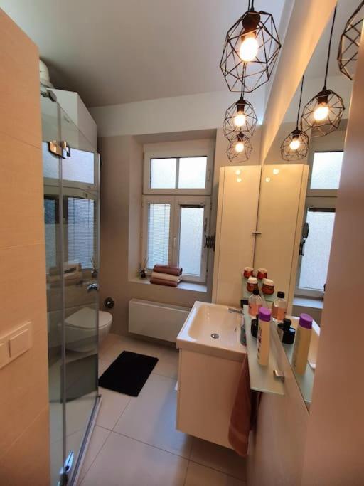 Lovely & Unique Apt In The Historic Center. บราติสลาวา ภายนอก รูปภาพ